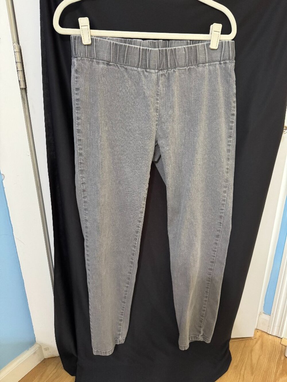 Soft Surroundings grey jeans